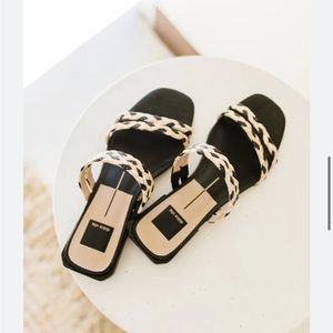 NWB Dolce Vita Haize Sandal